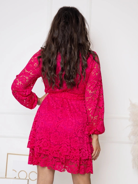 Koronkowa krótka sukienka z paskiem Linda