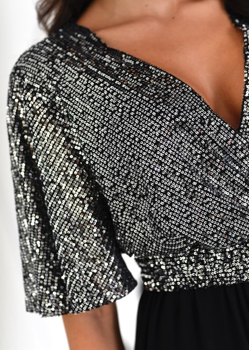 Krótka sukienka z falbanką i wiązanym dekoltem Olivia