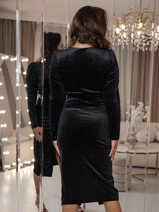 Krótka sukienka z falbanką i wiązanym dekoltem Olivia