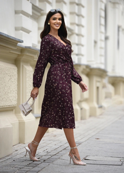 Krótka sukienka z falbanką i wiązanym dekoltem Olivia