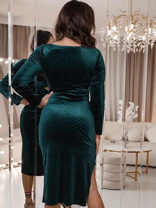 Welurowa elegancka sukienka midi Sara